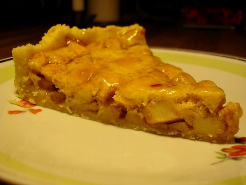 Appeltaart: Apfelkuchen auf holländisch mit einem Schuss Rum Appeltaart: Apfelkuchen auf holländisch mit einem Schuss Rum